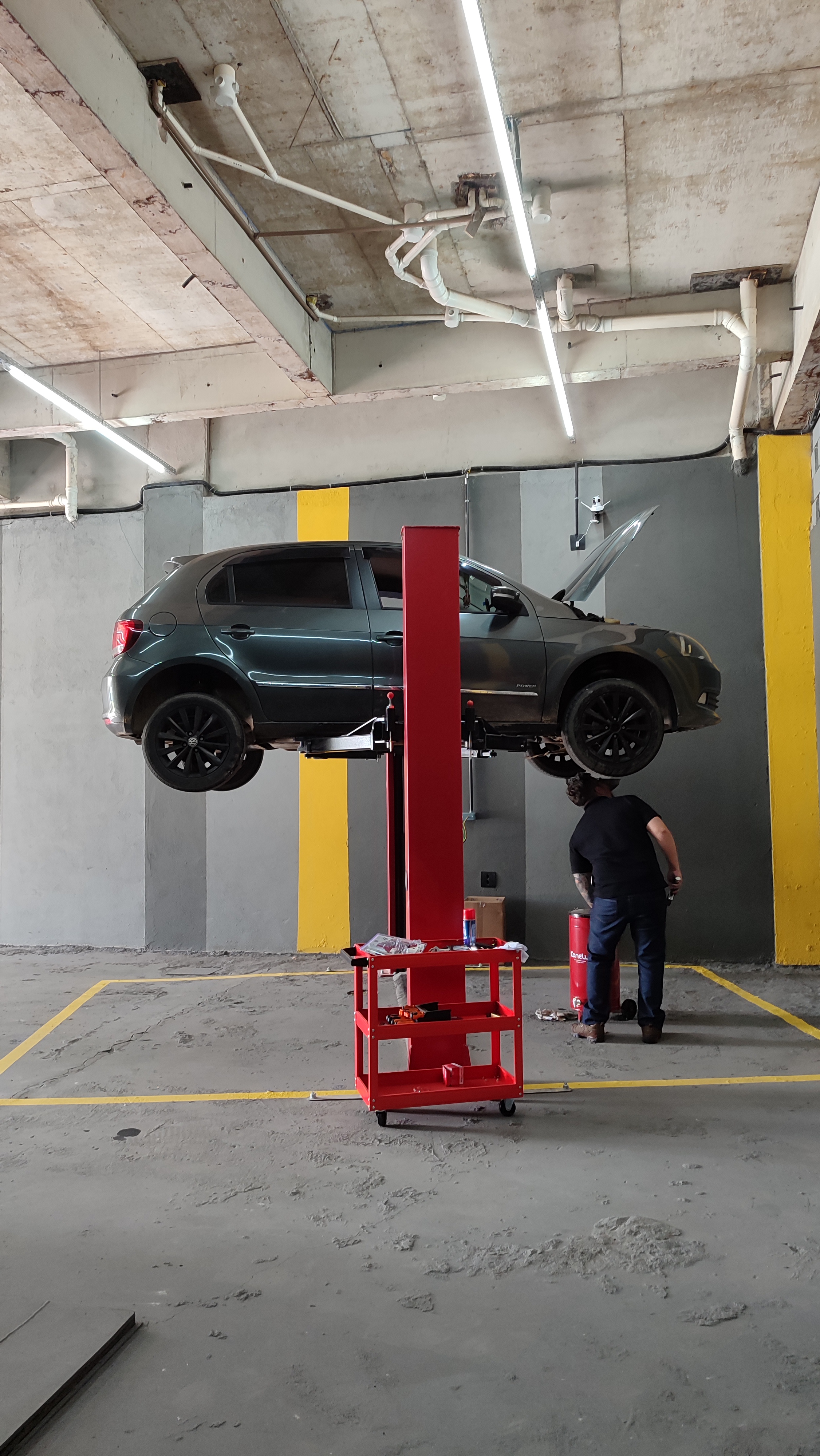 Carro no elevador na SmartOil